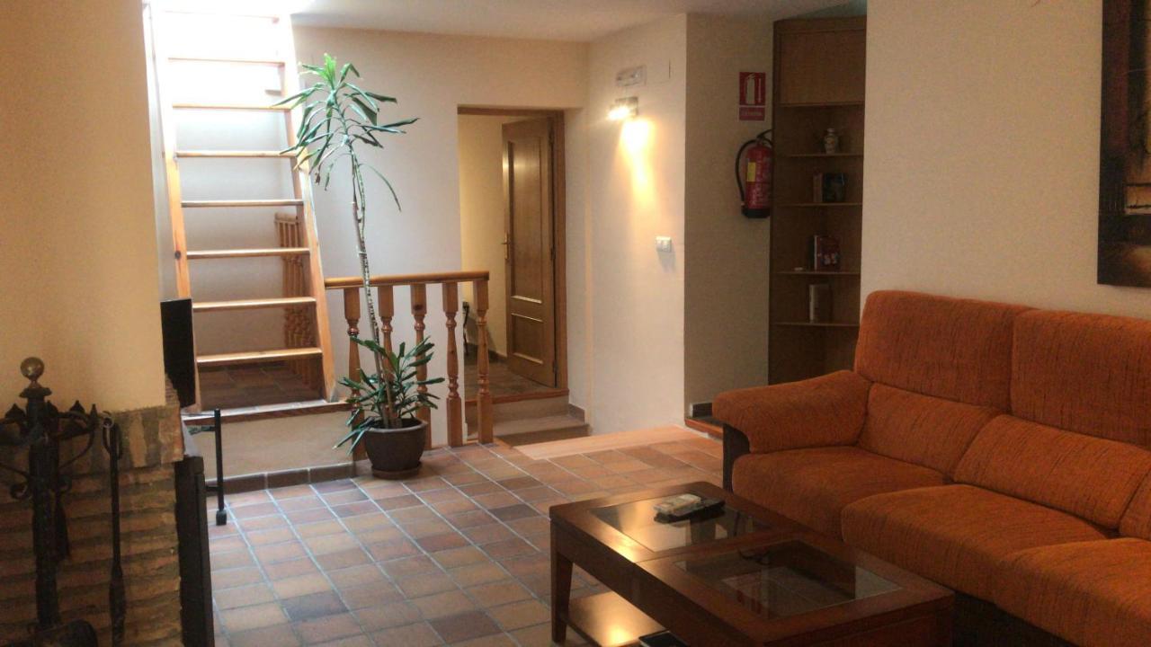 Casa Sierpes Apartment กาเซเรส ภายนอก รูปภาพ