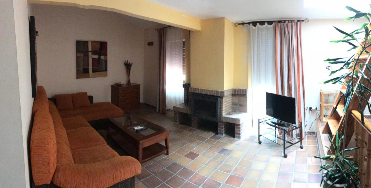 Casa Sierpes Apartment กาเซเรส ภายนอก รูปภาพ